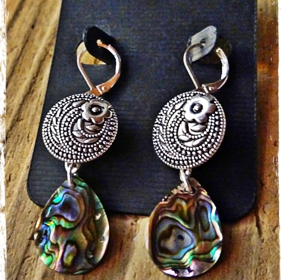 TEARDROP ABALONE BUTTON EARRINGS - Picture 6 of 7